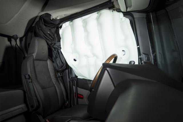 Next Generation Scania: R&D (Deflected side airbag Södertälje, Sweden Photo: Dan Boman)