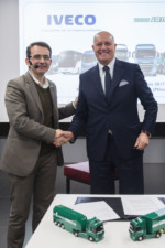 Společnost IVECO a Lannutti podepsali jednu z nejvýznamnějších evropských smluv v odvětví kamionové přepravy / Foto zdroj: Iveco Czech Republic, a. s. 