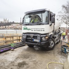Renault Trucks dodal společnosti BML model C8x4 Tridem domíchávač betonu / Foto zdroj: Volvo Group Czech Republic, s.r.o.