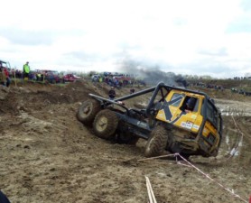 Milovice 2017: Začátek sezony skoro jako přes kopírák / Foto zdroj facebook: TRUCK TRIAL TEAM HORNÍ JIŘETÍN (440, 441, 442)