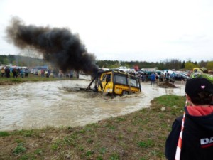 Milovice 2017: Začátek sezony skoro jako přes kopírák / Foto zdroj facebook: TRUCK TRIAL TEAM HORNÍ JIŘETÍN (440, 441, 442)