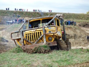 Milovice 2017: Začátek sezony skoro jako přes kopírák / Foto zdroj facebook: TRUCK TRIAL TEAM HORNÍ JIŘETÍN (440, 441, 442)
