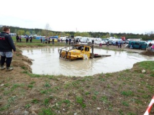 Milovice 2017: Začátek sezony skoro jako přes kopírák / Foto zdroj facebook: TRUCK TRIAL TEAM HORNÍ JIŘETÍN (440, 441, 442)