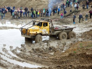 Milovice 2017: Začátek sezony skoro jako přes kopírák / Foto zdroj facebook: TRUCK TRIAL TEAM HORNÍ JIŘETÍN (440, 441, 442)