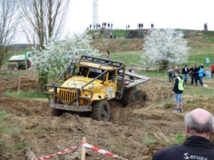 Milovice 2017: Začátek sezony skoro jako přes kopírák / Foto zdroj facebook: TRUCK TRIAL TEAM HORNÍ JIŘETÍN (440, 441, 442)