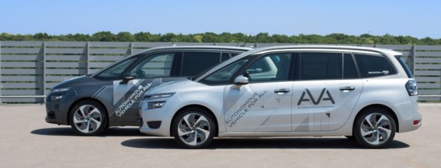Veřejnost si na Dnech inovací mohla vyzkoušet bezpečný a intuitivní autonomní vůz skupiny PSA / Foto: autor Guillot Alexis/ copyright Groupe PSA, Direction de la communication