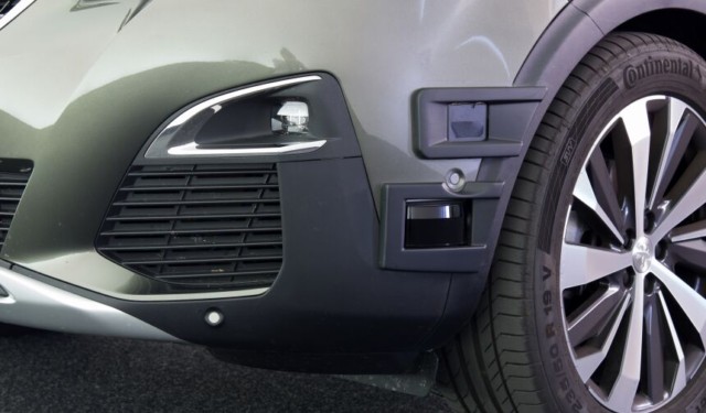 Veřejnost si na Dnech inovací mohla vyzkoušet bezpečný a intuitivní autonomní vůz skupiny PSA / Foto: autor Guillot Alexis/ copyright Groupe PSA, Direction de la communication