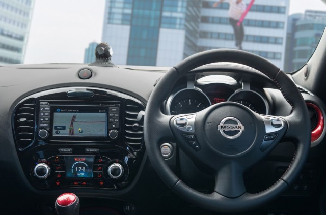 Nissan JukeCam: světově první integrovaná 360º kamera určená pro akční sporty a na palubní desku zachycuje rekord do Guinnessovy knihy rekordů™