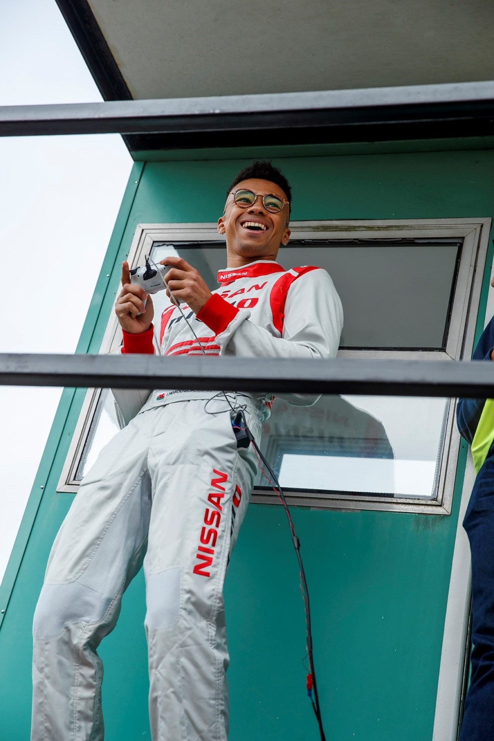 Nissan GT-R ovládaný jako první na světě herní konzolí dosáhl na okruhu Silverstone rychlosti vyšší než 210 km/h / Foto zdroj: NISSAN