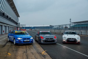 Nissan GT-R ovládaný jako první na světě herní konzolí dosáhl na okruhu Silverstone rychlosti vyšší než 210 km/h / Foto zdroj: NISSAN