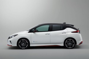 Nissan představuje na autosalonu v Tokiu koncept LEAF NISMO / Foto zdroj: NISSAN