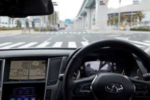 Nissan testuje technologii plně autonomního prototypu v ulicích Tokia / Foto zdroj: NISSAN