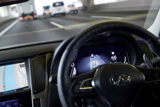 Nissan testuje technologii plně autonomního prototypu v ulicích Tokia / Foto zdroj: NISSAN