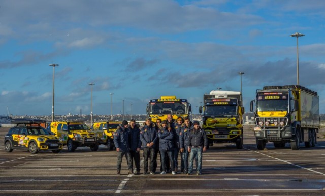 Dakarské přejímky v Le Havre: Macík se loučil s Frantou, Brabec trhal kabely / Foto zdroj: BIG SHOCK RACING