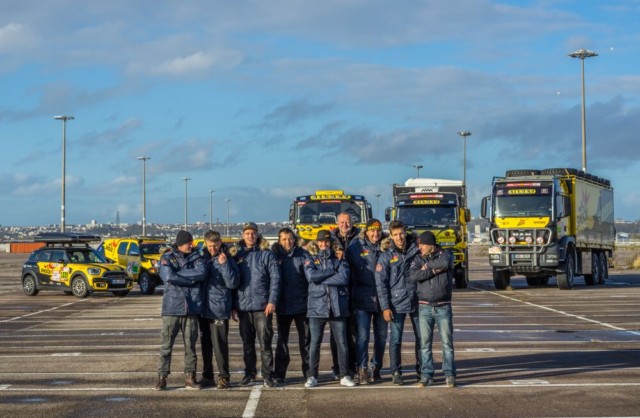 Dakarské přejímky v Le Havre: Macík se loučil s Frantou, Brabec trhal kabely / Foto zdroj: BIG SHOCK RACING