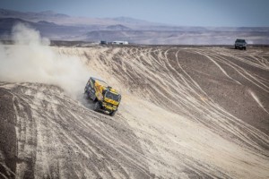 Macík a Brabec postupují pořadím vpřed a řádí v písku / Foto zdroj: Big Shock Racing