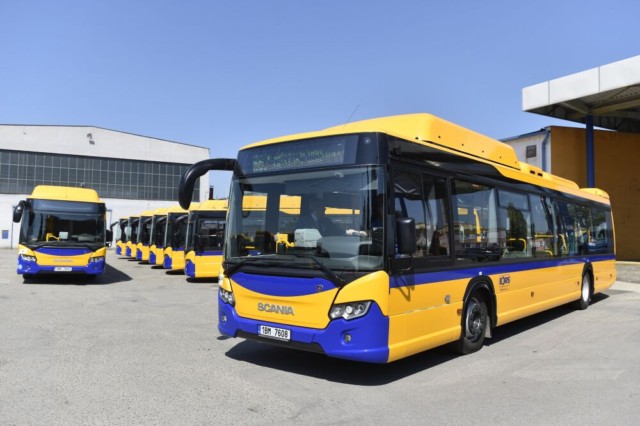 Scania předala spo­leč­nos­ti BORS Břeclav 8 nových autobusů na CNG / Foto zdroj: Scania Czech Republic, s.r.o.
