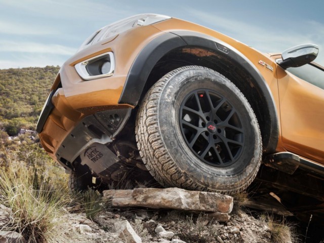 Nissan nabídl svůj nejodolnější pickup, aby pomohl bojovat se znečištěním plasty na nejodlehlejších evropských plážích / Foto zdroj: NISSAN