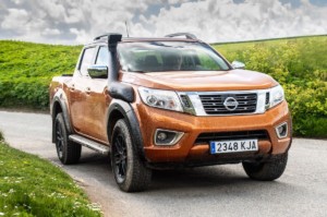 Nissan nabídl svůj nejodolnější pickup, aby pomohl bojovat se znečištěním plasty na nejodlehlejších evropských plážích / Foto zdroj: NISSAN