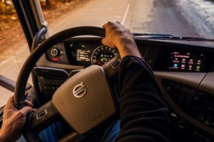 Nové podpůrné systémy řízení od společnosti Volvo Trucks představují další zvýšení bezpečnosti / Foto zdroj: Volvo Group Czech Republic, s.r.o.