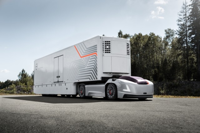 Společnost Volvo Trucks představuje přepravní řešení budoucnosti využívající autonomní elektromobily / Foto zdroj: Volvo Group Czech Republic, s.r.o.