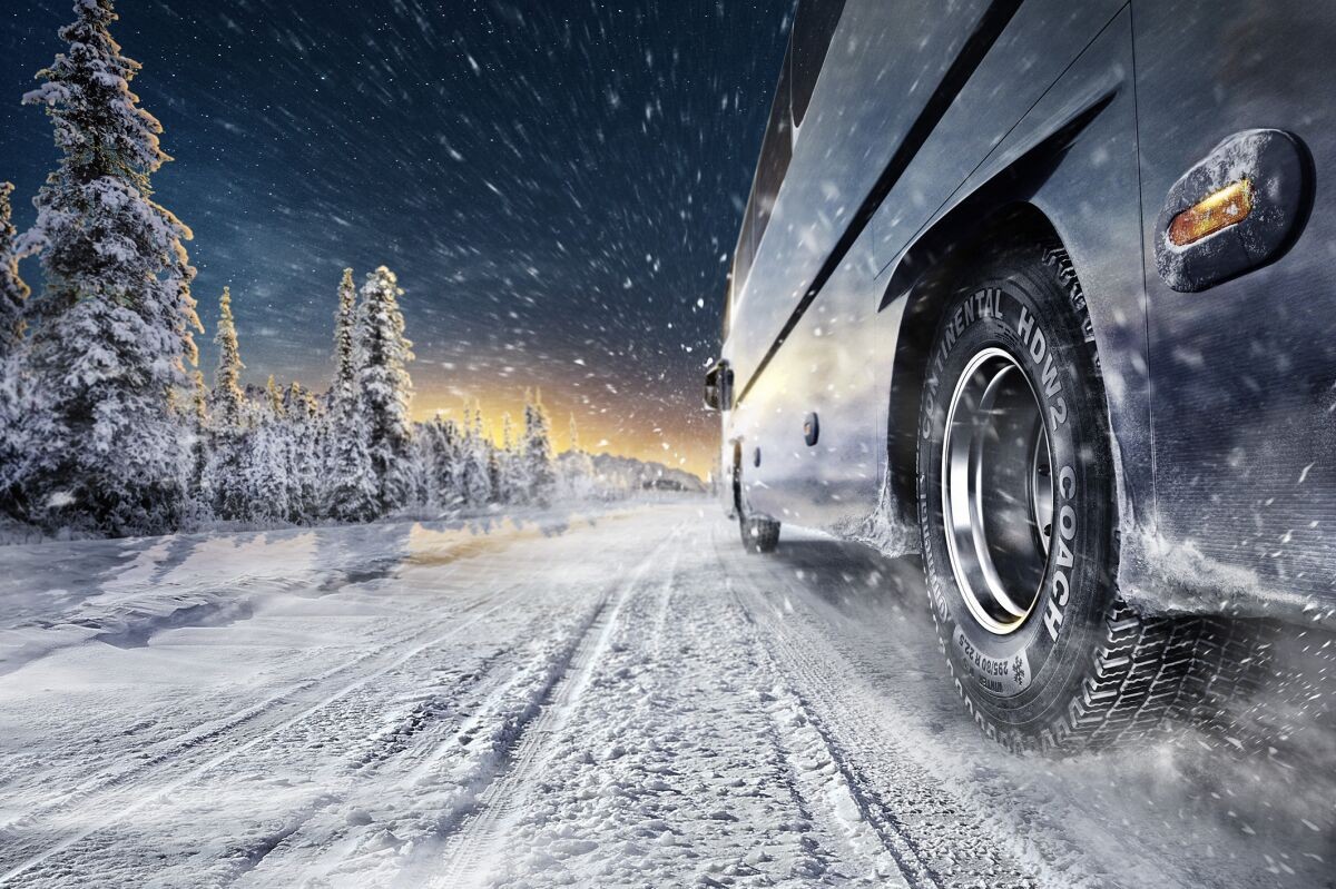 Bezpečné cestování: Continental představuje novou zimní pneumatiku pro záběrové nápravy autobusů / Foto zdroj: Continental Barum s.r.o.