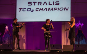 Nový Stralis TCO2 Šampion uveden slavnostně na trh ve valtickém zámku