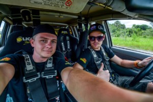 Macík a Kvapil finišují přípravy na přejímku techniky. Oslavu Silvestra neplánuje ani jeden (Foto zdroj: Big Shock Racing)