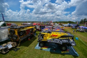 Macík a Kvapil finišují přípravy na přejímku techniky. Oslavu Silvestra neplánuje ani jeden (Foto zdroj: Big Shock Racing)