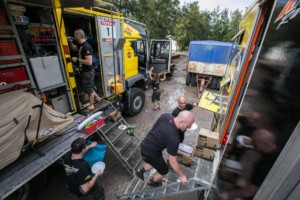 Macík a Kvapil finišují přípravy na přejímku techniky. Oslavu Silvestra neplánuje ani jeden (Foto zdroj: Big Shock Racing)