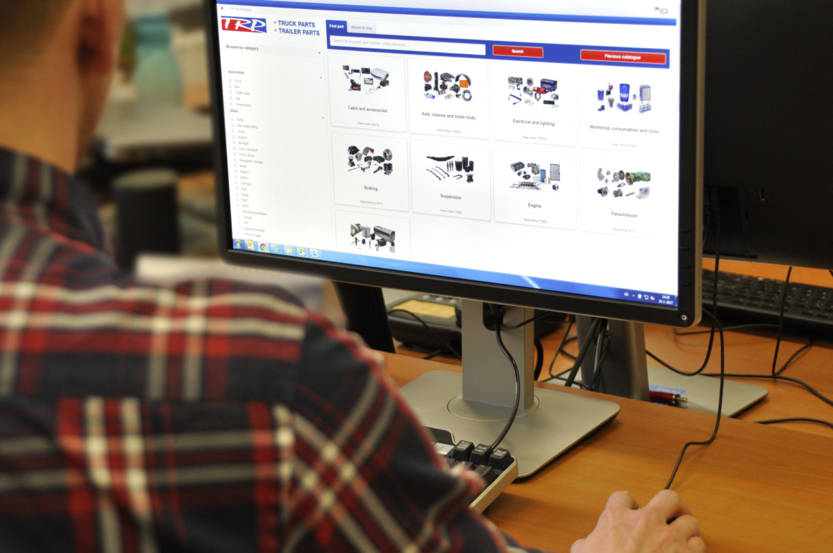 Zbrusu nový TRP eCatalogue společnosti PACCAR Parts zahrnuje 70 000 dílů dostupných pomocí několika kliknutí myší, a to jednoduše z pohodlí vašeho servisu. / Foto zdroj: DAF Trucks CZ, s.r.o.