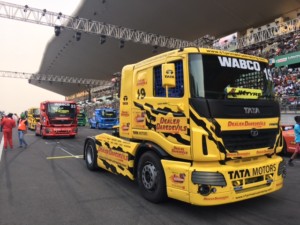 Vršecký bral v Indii bank – foto z Tata Motors T1 Prima Truck Racing / Foto: BUGGYRA media