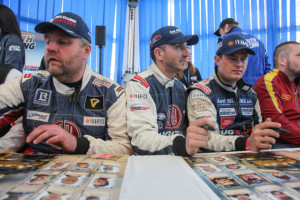 Jezdci týmu Buggyra Racing si davy fanoušků v Sosnové užívali! / Foto zdroj: BUGGYRA media
