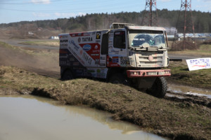 Jezdci týmu Buggyra Racing si davy fanoušků v Sosnové užívali! / Foto zdroj: BUGGYRA media