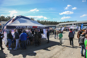 Jezdci týmu Buggyra Racing si davy fanoušků v Sosnové užívali! / Foto zdroj: BUGGYRA media