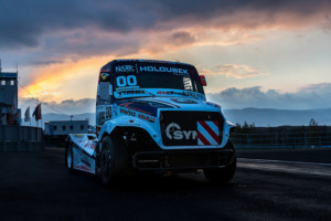 Lacko se dostává do závodního módu / Foto zdroj: BUGGYRA media