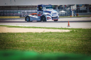 Lacko se třemi výhrami v Misanu ujímá vedení! / Foto zdroj: BUGGYRA media