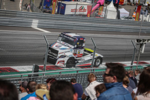 Z Rakouska si Lacko veze býka a celkově je třetí / Foto zdroj: BUGGYRA media