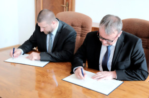 Čeští dispečeři připraví ty bosenské k řízení letového provozu, kontrakt je za 200 milionů / Foto zdroj: Ministertvo dopravy ČR