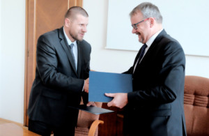 Čeští dispečeři připraví ty bosenské k řízení letového provozu, kontrakt je za 200 milionů / Foto zdroj: Ministertvo dopravy ČR