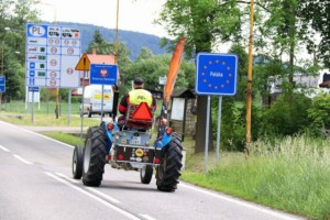 NA ZETORU 25 Z ČECH AŽ NA KONEC SVĚTA / Foto zdroj: ZETOR TRACTORS a.s.