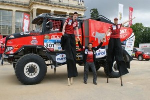 Tým MKR Technology se 3 kamiony Renault Truck má za sebou dvě etapy Silk Way / Foto zdroj: MKR Technology