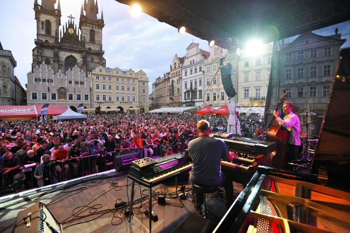 Půjčovna Das RentAuto podporuje Bohemia JazzFest / Foto zdroj: Porsche Česká republika s.r.o. Divize Volkswagen Užitkové vozy
