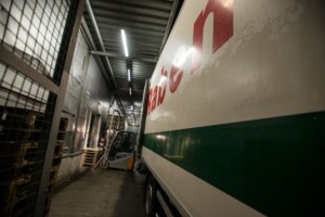 Někdy jsou i obyčejné piškoty nad zlato! / Foto zdroj: Raben Logistics Czech s.r.o.