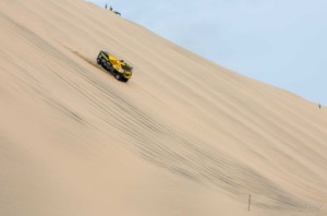Macík a Brabec postupují pořadím vpřed a řádí v písku / Foto zdroj: Big Shock Racing