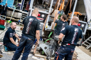 Tým Tatra Buggyra Racing využil zrušení etapy k servisu! / Foto zdroj: Buggyra media