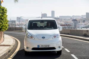 Vylepšený Nissan e-NV200: Revoluce na trhu menších užitkových vozidel. Dodávka s nulovými emisemi nyní s větším dojezdem. / Foto zdroj: NISSAN