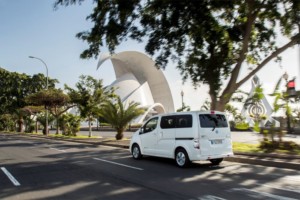Vylepšený Nissan e-NV200: Revoluce na trhu menších užitkových vozidel. Dodávka s nulovými emisemi nyní s větším dojezdem. / Foto zdroj: NISSAN