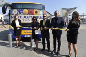Scania předala spo­leč­nos­ti BORS Břeclav 8 nových autobusů na CNG / Foto zdroj: Scania Czech Republic, s.r.o.