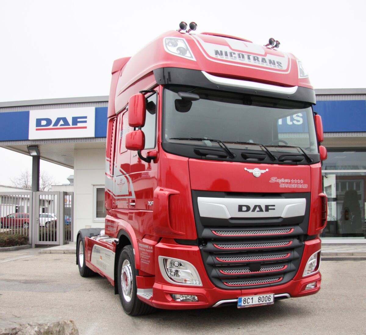 Nový DAF XF z limitované edice k 90. výročí založení společnosti DAF s pořadovým číslem 066. / Foto zdroj: DAF Trucks CZ, s.r.o.